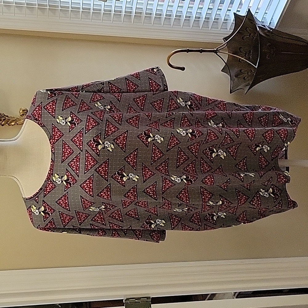 LuLaRoe Minnie Mouse print short sleeve top gray black red pink yellow L EUC…